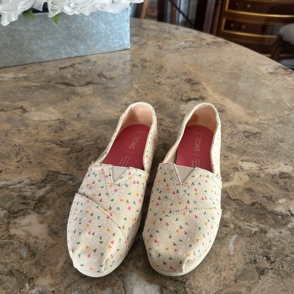 TOMS Pastel Triangle Shoes - Picture 2 of 7